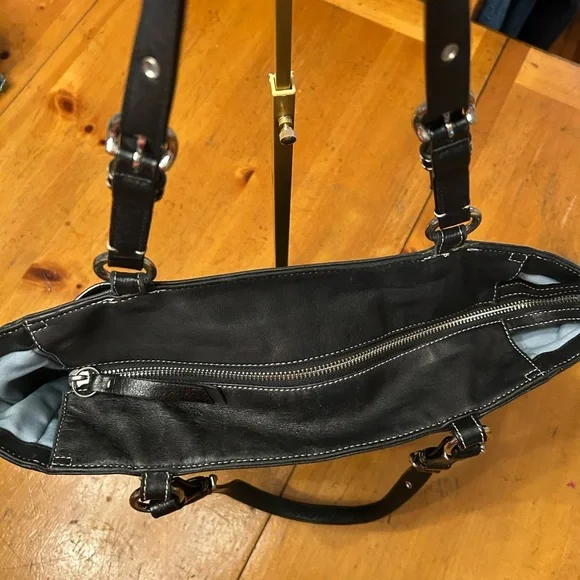 Coach Vintage Black Leather Hand Bag - Picture 4 of 16